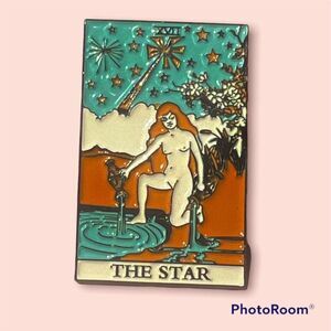 The Sun Traditional Tarot Card Enamel Pin